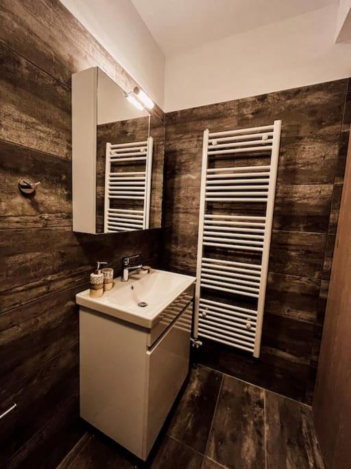Escala Luxury Loft 2 In The Center &Free Parking Daire Golos Dış mekan fotoğraf